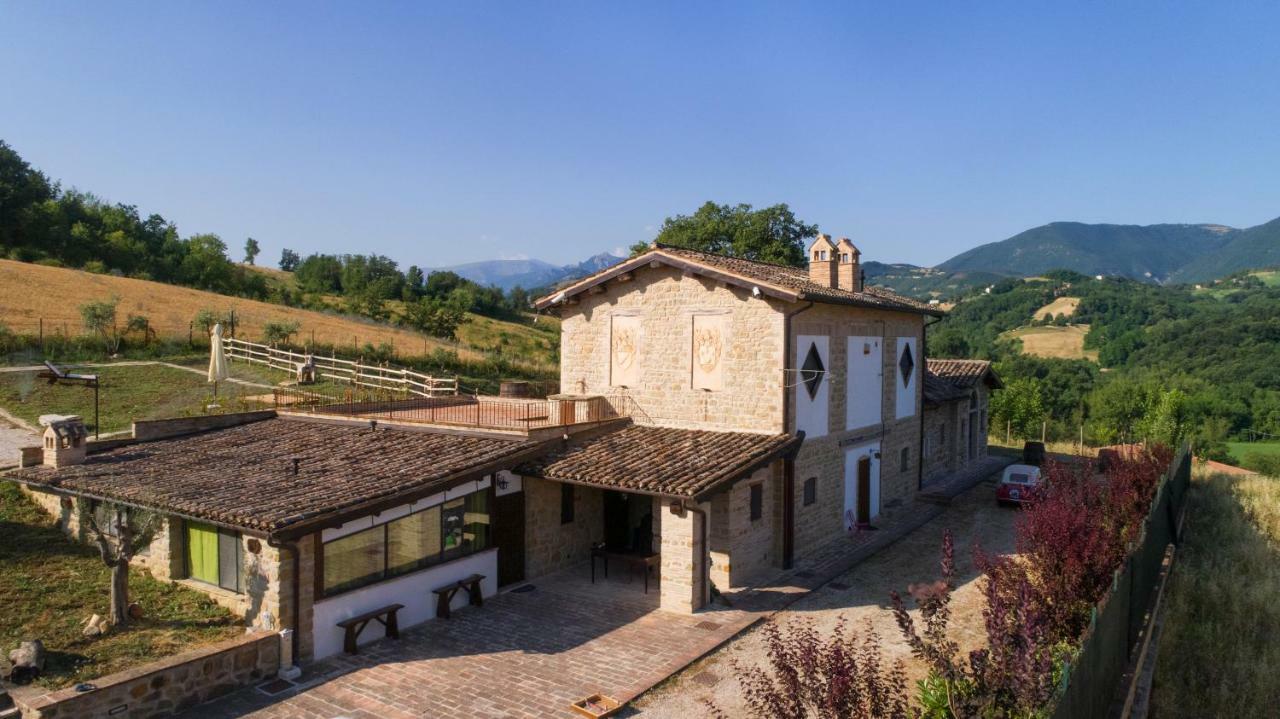 Azzurro Di Vallepietra Hostal Camporotondo di Fiastrone Exterior foto